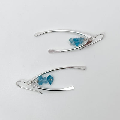 Wishbone ear with Aquamarine