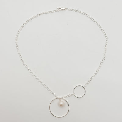 Short circle lariat necklace with white pearl