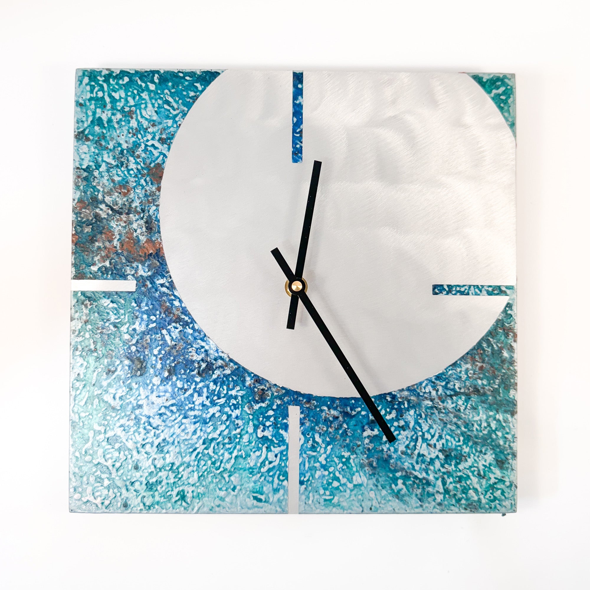 Circle and Square clock in Tideline