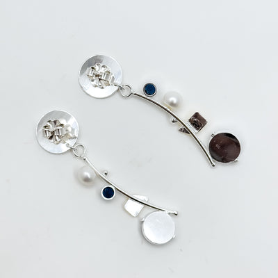 White coin pearl with natural surface lapis earrings