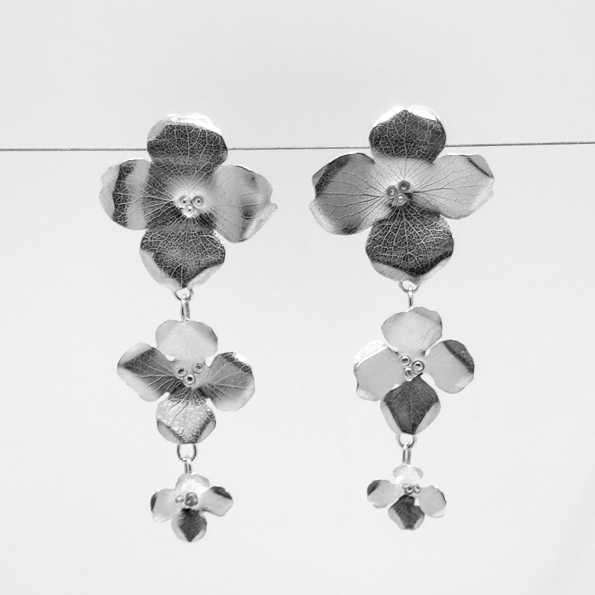 Triple flower detachable earrings