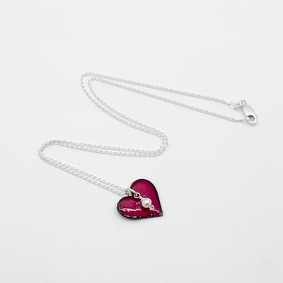 Enamel copper heart pendant with pearl necklace