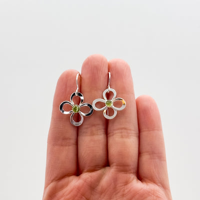 Daisy Drop earrings with Peridot