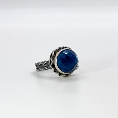 Apatite Quartz Doublet Duke Band Ring